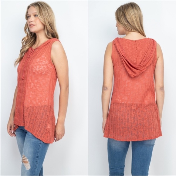 Hooded Knit Tank. 55% Cotton, 45% Polyester 1 Medium. - Picture 2 of 3